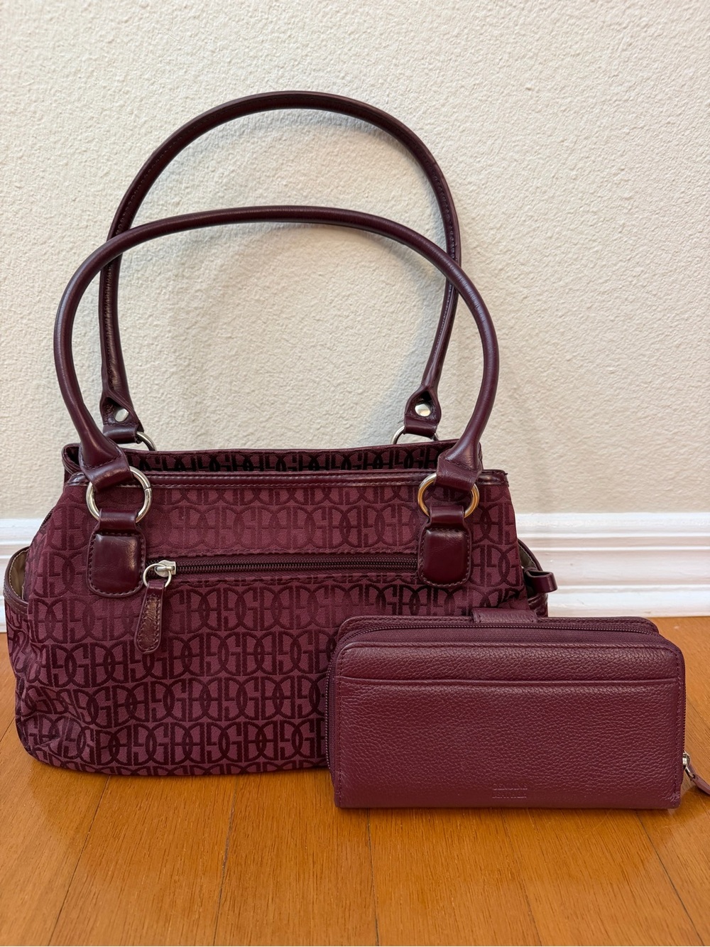 Giani Bernini Burgundy Monogram Tote with Matching Wallet - Picture 2 of 10